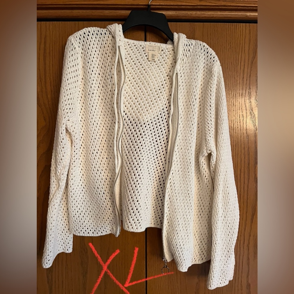 Like new! Cute crochet hoodie!